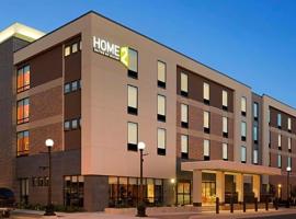 Home2 Suites By Hilton Sheboygan，位于希博伊根的酒店