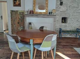 Le Logis Sereinité，位于Annay-sur-Serein的酒店