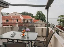 Duplex 3 bedrooms on the first line in Petrovac
