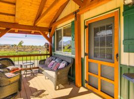 Thayne Retreat with Mountain Views - Near Trails!，位于Thayne的酒店