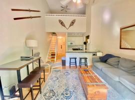 Ski-inski-out, Pet-ok Condo, Walk To Wintergreen，位于Roseland的酒店