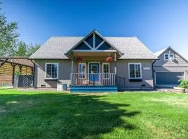 Spacious Family Home with Hot Tub