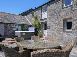 Courtyard Cottage - within the Helland Barton Farm collection