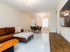 31 Madison Palms East