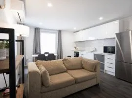 Modern Apartment Near Town, Flexible Bed Options