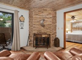 Adobe Village 1 Bedroom Suite- Sedona condo，位于塞多纳的酒店