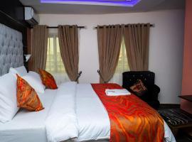 Micheal Hotel and Suites Ltd，位于Igrita的酒店
