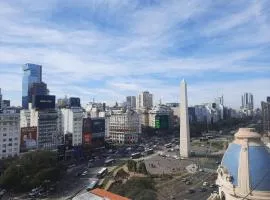 Home a pasos del obelisco