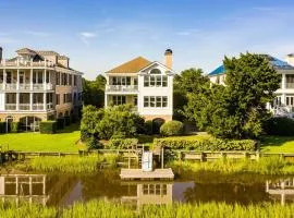 Cooper House home by Peace Vacations