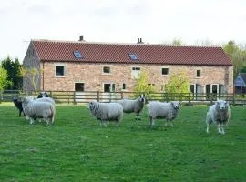 Luxury Barn with sauna near York welcoming families, friends, groups