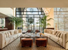 Only YOU Hotel Sevilla，位于塞维利亚的酒店