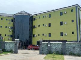 Pecos Place Hotel & Suite，位于Sapele的酒店