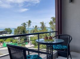Sea view 1BR condo Beach Gym Sauna pool，位于班拉克海滩的分契式公寓