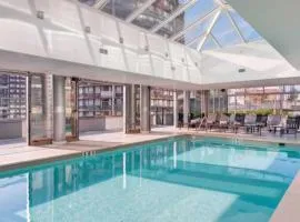 Apt with Gym and Pool