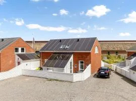 Apartment Nils - 2-3km from the sea in Western Jutland by Interhome