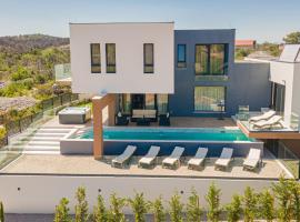 Villa Šimun by Interhome，位于扎顿的酒店