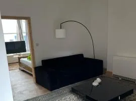 New flat, own bathroom, sitting room & large bedroom - Walsall