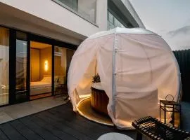 Urban Deluxe Igloo with Jacuzzi&Garden