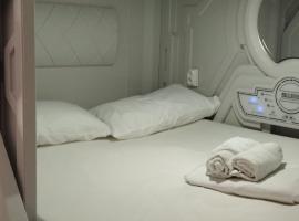 min hostel capsules，位于马德里的胶囊旅馆