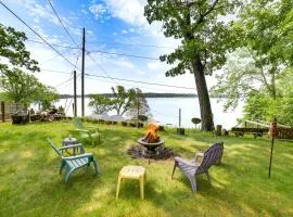 Group Retreat on Wolf Lake! Paddle, Fish & BBQ