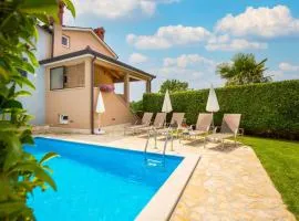 Holiday Home Cvitan by Interhome