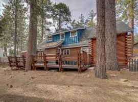 Boutique and Artsy Log Cabin in North Lake Tahoe!