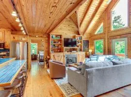 Owls Nest Pet-Friendly Cabin with Private Hot Tub