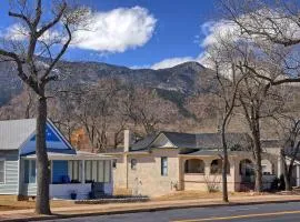 Historic Home w/Pikes Peak Views