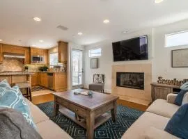 310 and a half Iris Ave