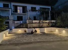 Apartments by the sea Trpanj, Peljesac - 16004