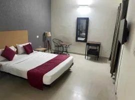 Super Hotel O Mansarovar SFS Cross Road