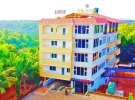 Hotel Quality Boarding and Lodging，位于Honāvar的酒店