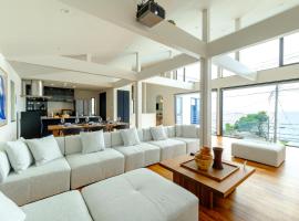 葉山 Syla Hotel Zushi-Hayama Pool Villa - ジャグジー付きバスルームでゆったり - 最大6名滞在可，位于横须贺市的酒店