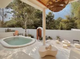 Villa Molly By The Villas 100