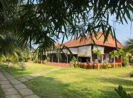 Út Trinh Bến Tre Homestay