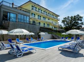 Villa Residence Ičići，位于伊齐齐的酒店