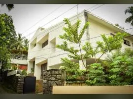 Intimate Homestay -4 BHK