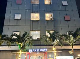 Black And White Motel，位于维沙卡帕特南的酒店