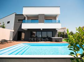 Villa Primavera，位于诺瓦利娅的酒店