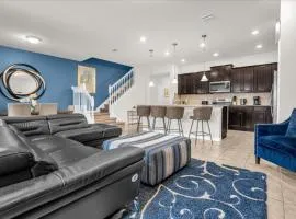 5 Bedrooms 45 Bathrooms Solterra 4618 Td