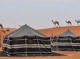 Desert Private Camp - Bedouin Camp，位于Al Wāşil的酒店