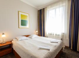 Noclegi Stadion Bed & Breakfast，位于华沙的酒店
