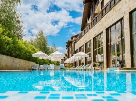 Terra complex -D6 - Balkan private apartment-Spa Sking Golf and Relax，位于拉兹洛格的酒店