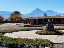 MAKTVB - Lodge&Hostals Atacama，位于圣佩德罗·德·阿塔卡马的山林小屋