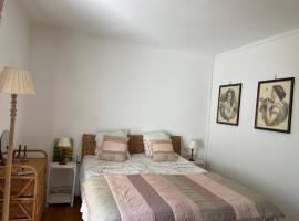 BandB les rosiers - chambre Garance，位于孔卡的酒店