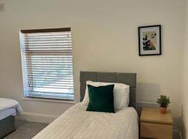 Percy House 3 bedroom contractor haven，位于古耳的酒店