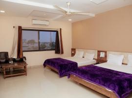 Kesar Residency，位于Khandwa的酒店