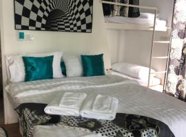 Daiya Pool Villa, Khaoyai，位于Ban Sathani Phut Rai的酒店