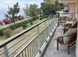 Metamorfosi Apartment with Sea View