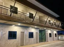 บ้านต้นไม้เพลส อุทัยธานี